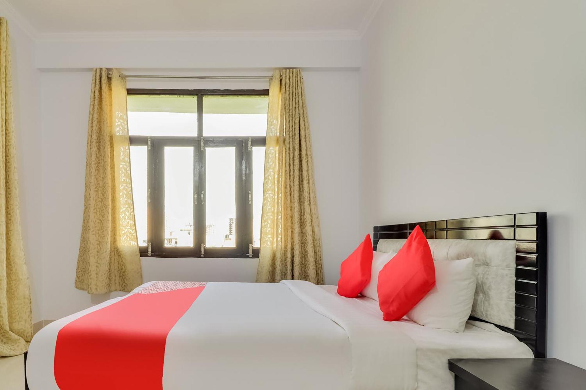 Hotel O Vgs Chinhat Bagian luar foto