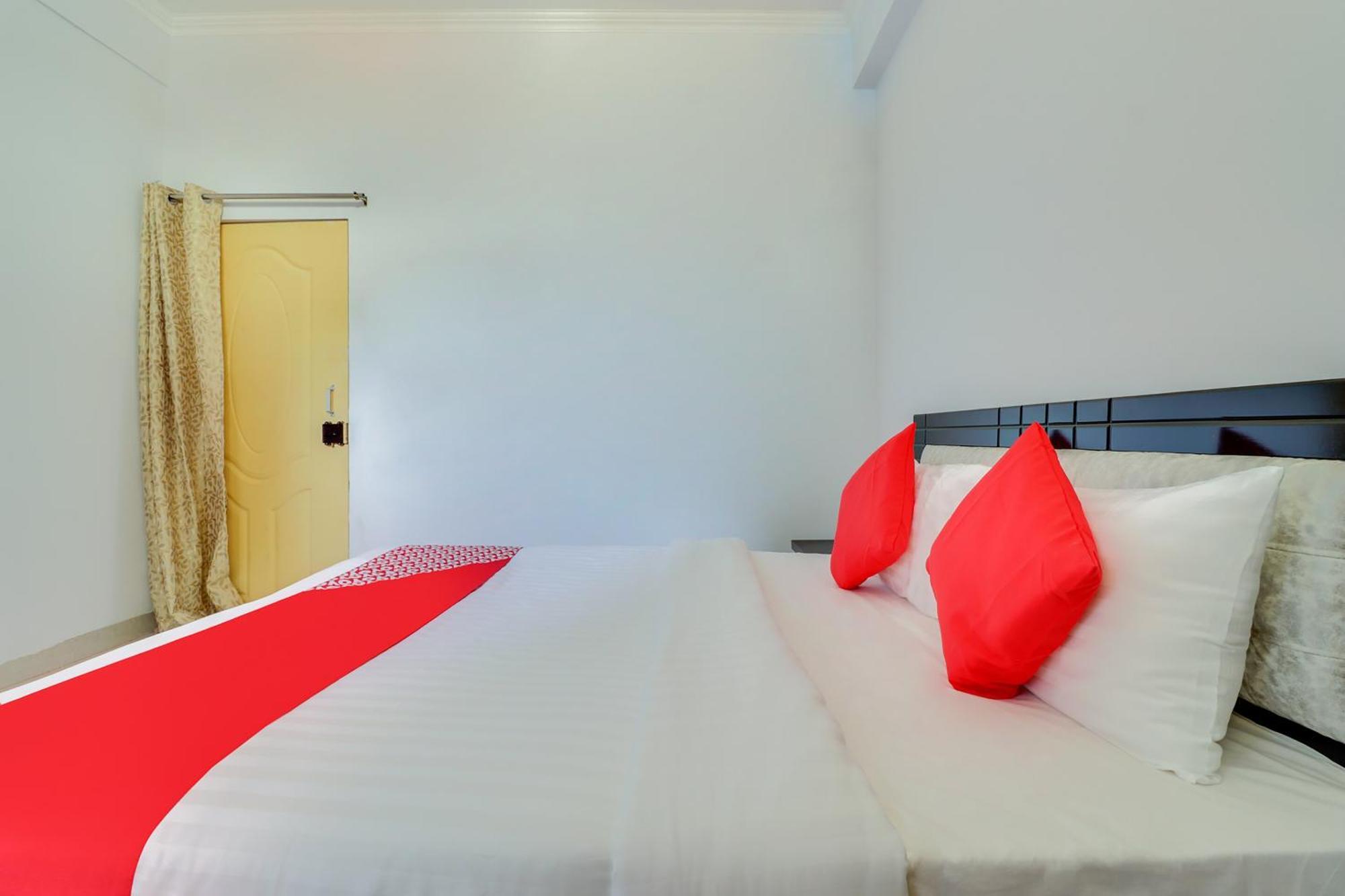 Hotel O Vgs Chinhat Bagian luar foto