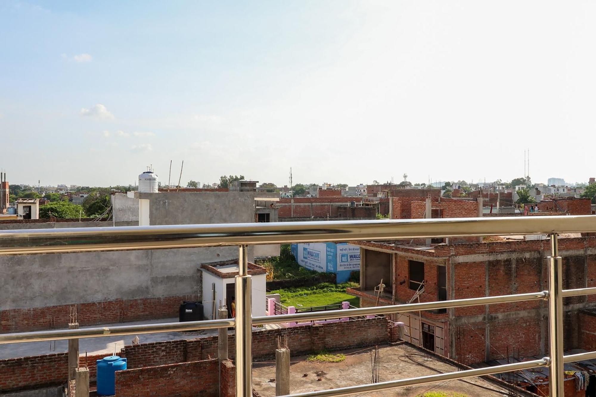 Hotel O Vgs Chinhat Bagian luar foto