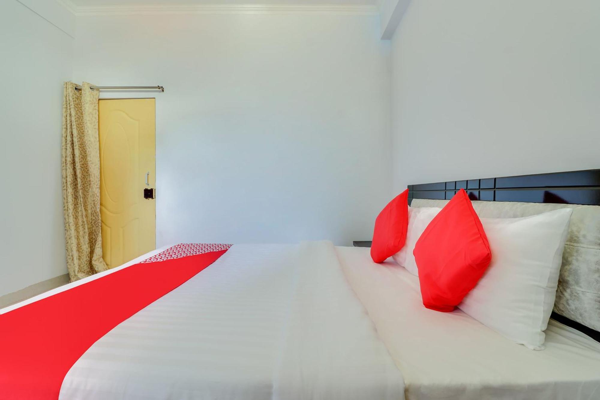 Hotel O Vgs Chinhat Bagian luar foto